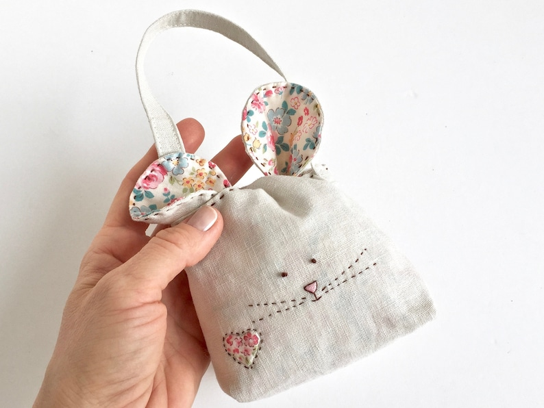 Cute Funtional Mouse Pouch Sewing Pattern